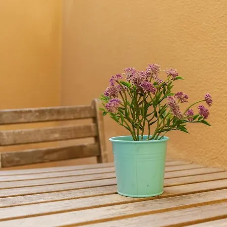 Quiet Oasis With A Private Patio *