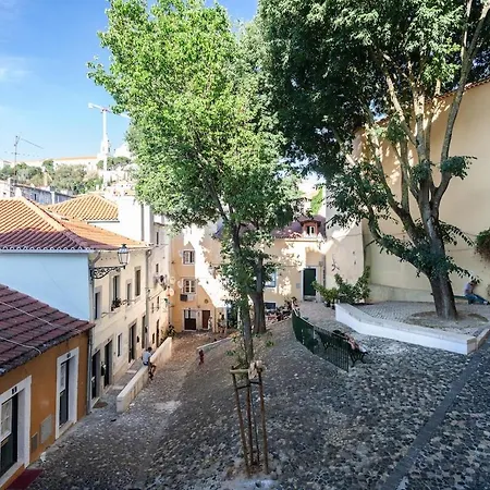 Quiet Oasis With A Private Patio Apartamento Lisboa
